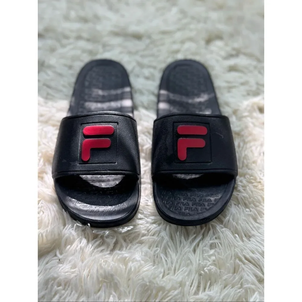 BNWOT Black FILA Slides Boys Youth Size 5